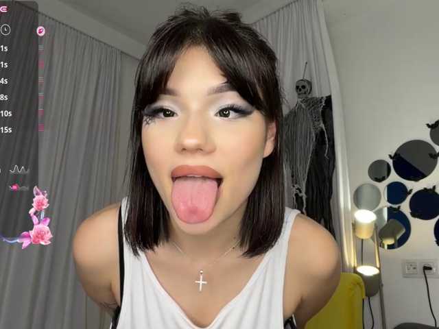 KhadijahStippich live cam preview