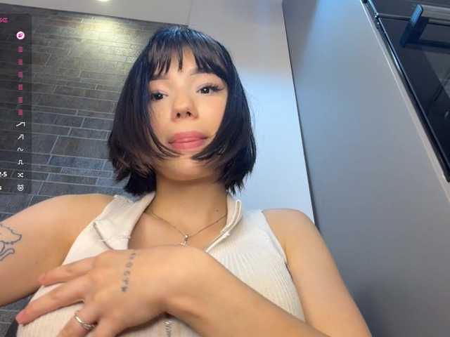 KhadijahStippich live cam on BongaCams