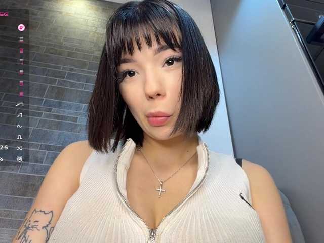KhadijahStippich live cam on BongaCams