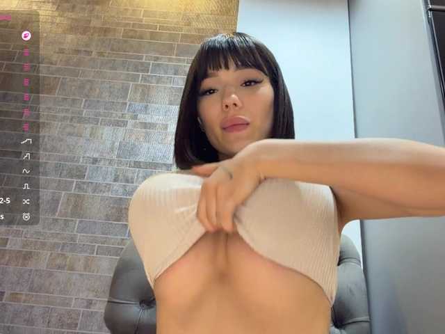 KhadijahStippich live cam on BongaCams
