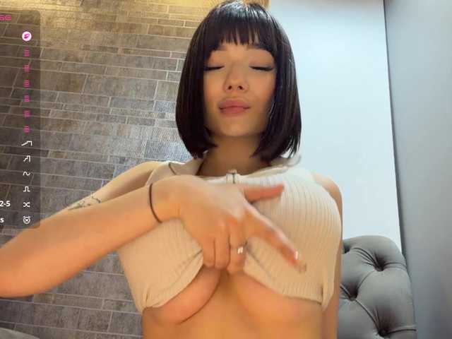 KhadijahStippich live cam on BongaCams