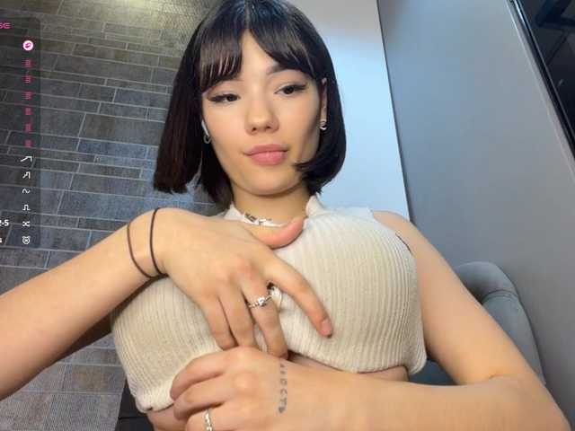 KhadijahStippich live cam on BongaCams