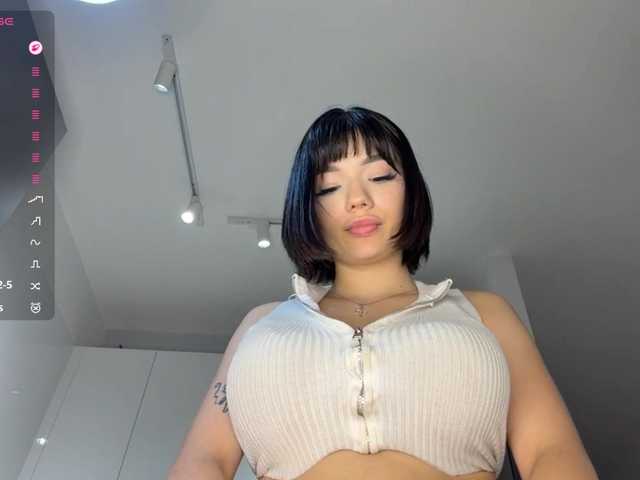 KhadijahStippich live cam on BongaCams