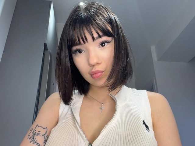 KhadijahStippich live cam on BongaCams