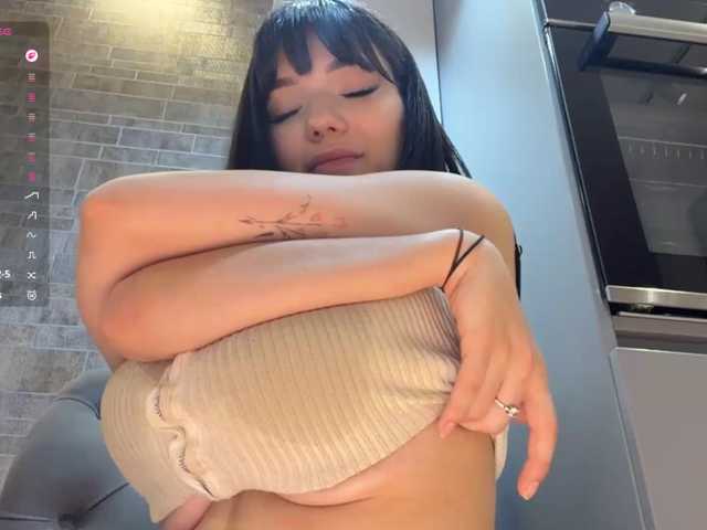 KhadijahStippich live cam on BongaCams