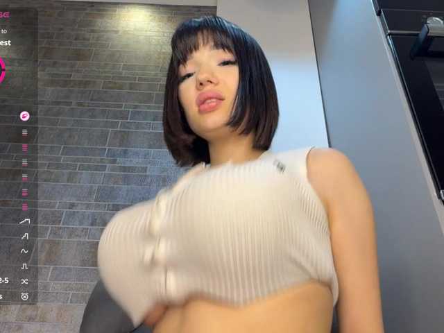 KhadijahStippich live cam on BongaCams