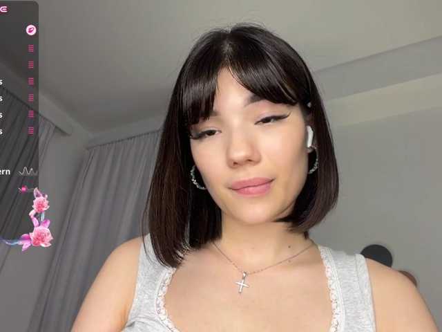 Khadijahstippich live cam