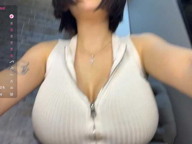 KhadijahStippich live cam on BongaCams