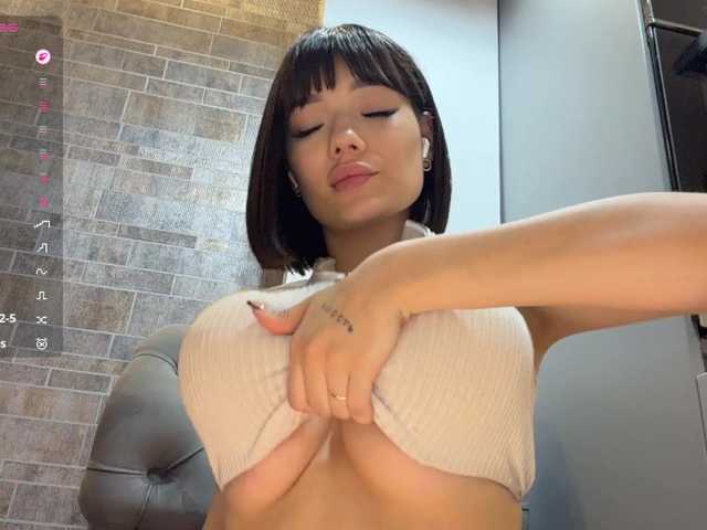 KhadijahStippich live cam on BongaCams