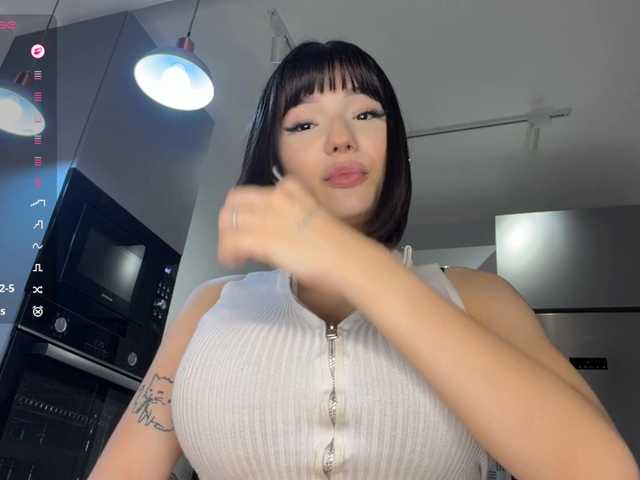 KhadijahStippich live cam on BongaCams