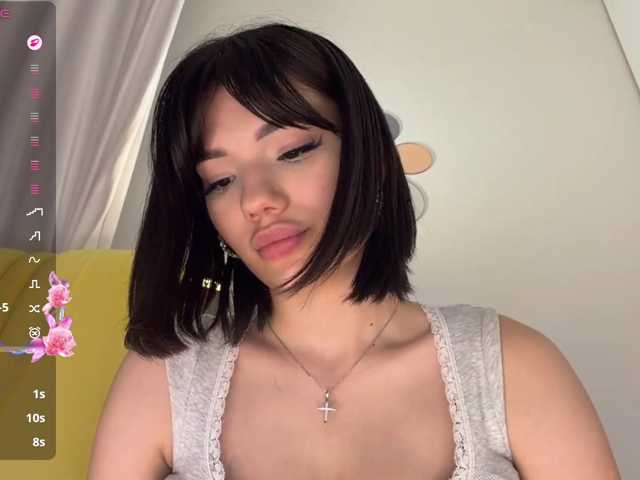 KhadijahStippich live cam on BongaCams