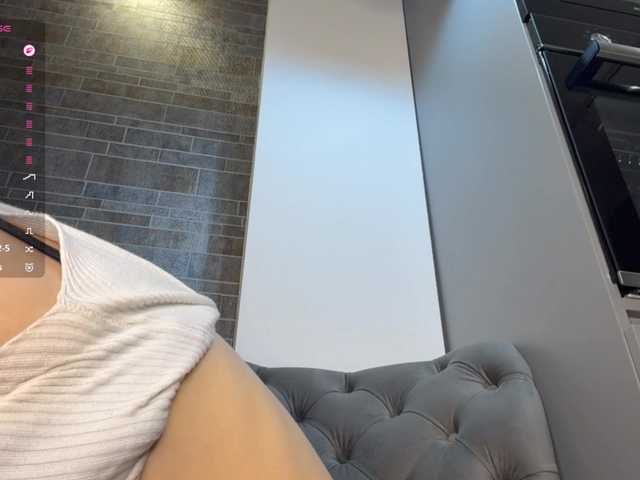 KhadijahStippich live cam