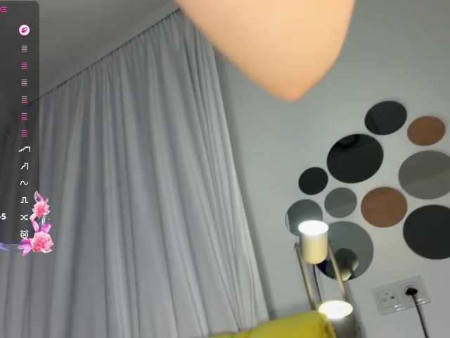 KhadijahStippich live cam preview