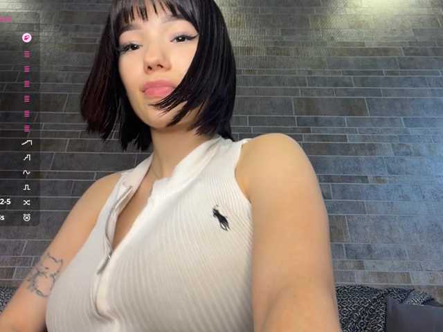 KhadijahStippich live cam on BongaCams