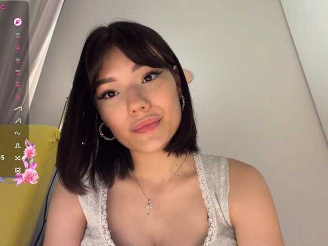 KhadijahStippich live cam preview