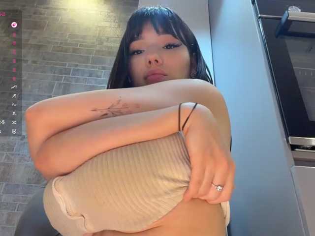 KhadijahStippich live cam on BongaCams