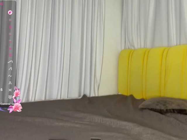 KhadijahStippich live cam on BongaCams