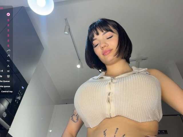 KhadijahStippich live cam preview