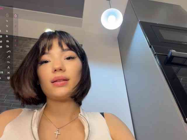 KhadijahStippich webcam