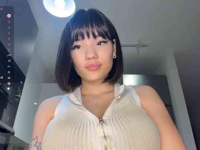 KhadijahStippich webcam