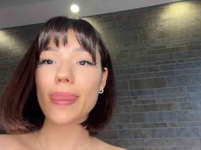 KhadijahStippich webcam