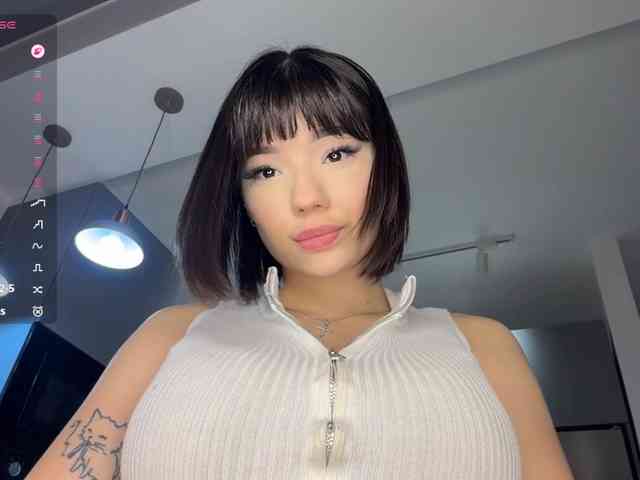 KhadijahStippich webcam