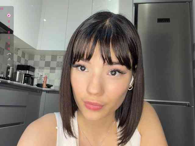 KhadijahStippich webcam