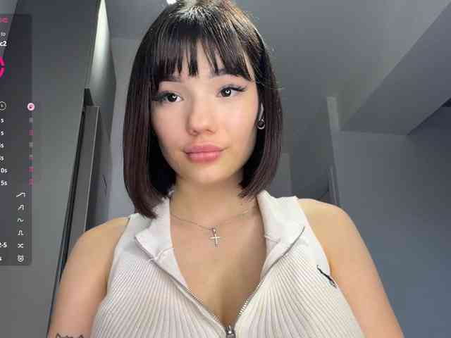 KhadijahStippich webcam