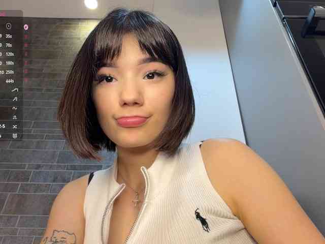 KhadijahStippich webcam