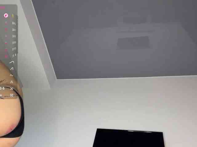 KhadijahStippich webcam