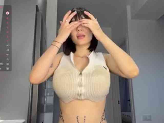 KhadijahStippich webcam