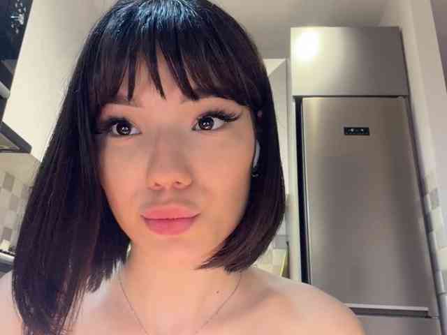 KhadijahStippich webcam