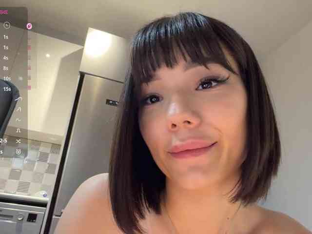 KhadijahStippich webcam