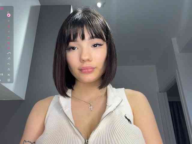 KhadijahStippich webcam