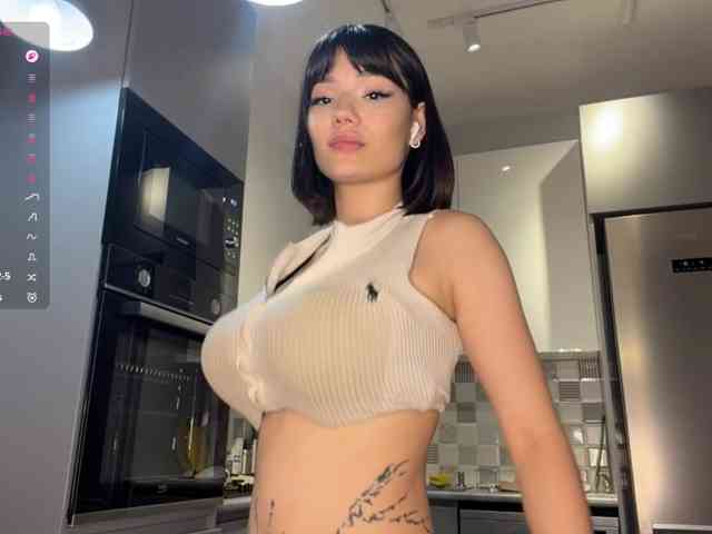 KhadijahStippich webcam