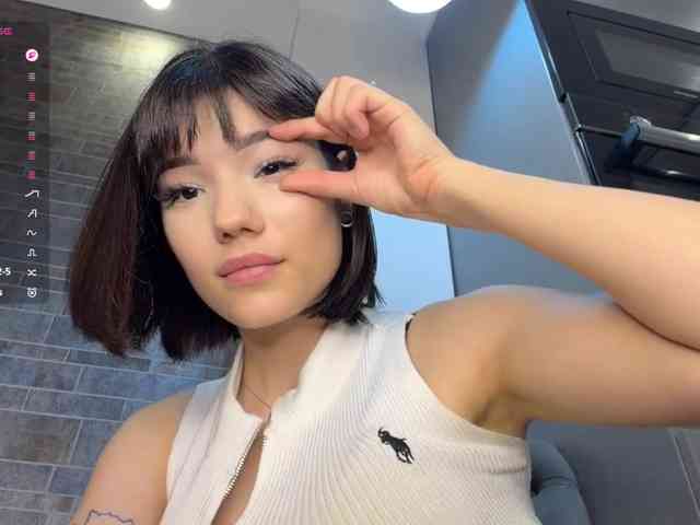 KhadijahStippich webcam