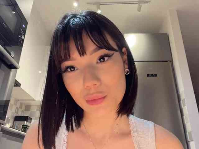 KhadijahStippich webcam