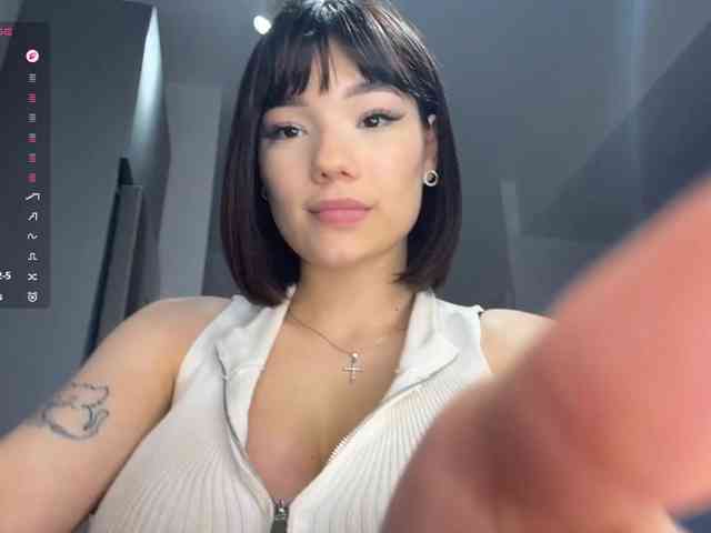 KhadijahStippich webcam