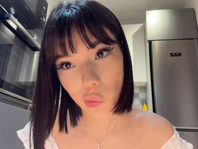 KhadijahStippich webcam