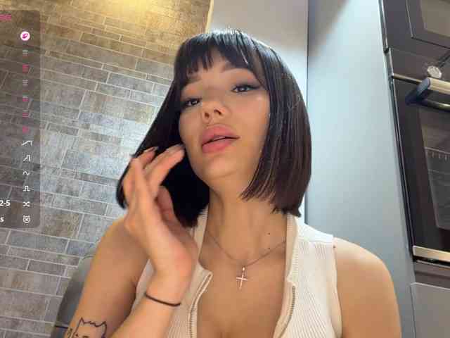 KhadijahStippich webcam
