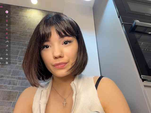 KhadijahStippich webcam