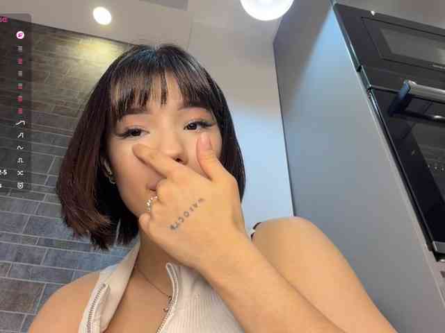 KhadijahStippich webcam