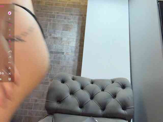 KhadijahStippich webcam