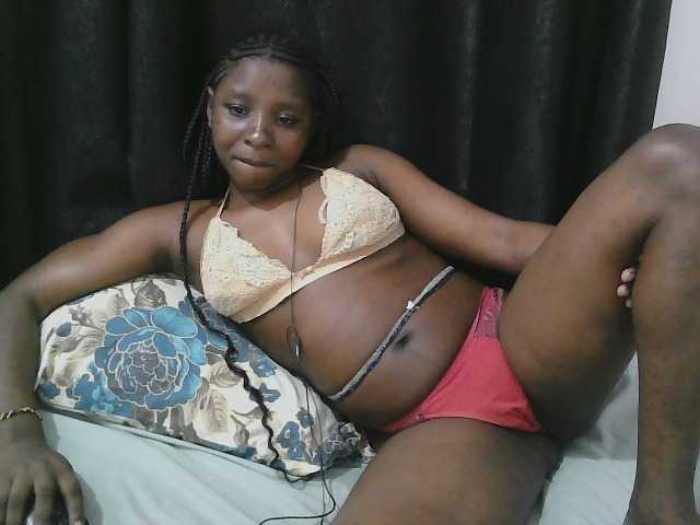 Hadijah live cam on BongaCams