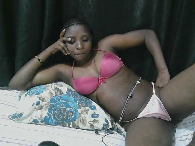 Hadijah live cam on BongaCams