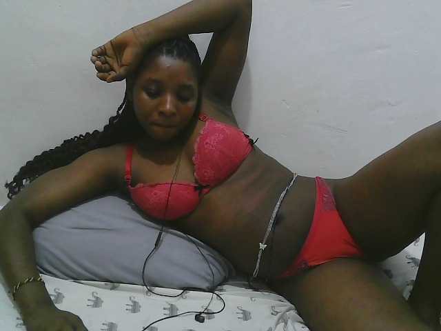 Hadijah live cam on BongaCams