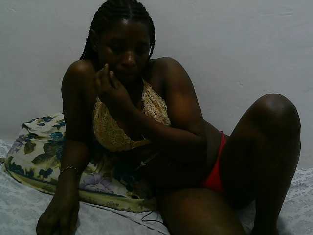 Hadijah live cam on BongaCams