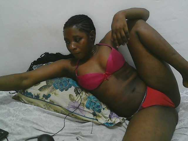 Hadijah — live female cam