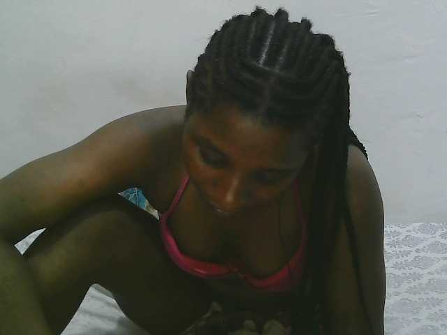 Hadijah live cam on BongaCams