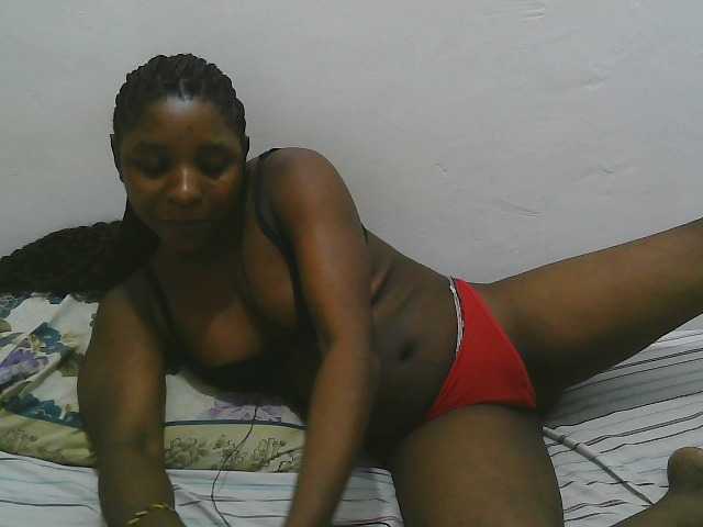 Hadijah live cam on BongaCams